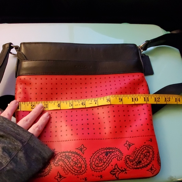 GORGEOUS Authentic Coach bandana print bag - Picture 7 of 8